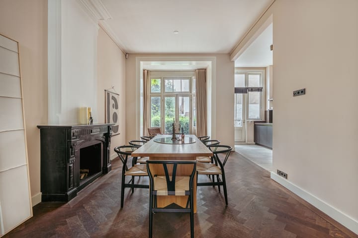 Photo 8 of Van Baerlestraat 152-H