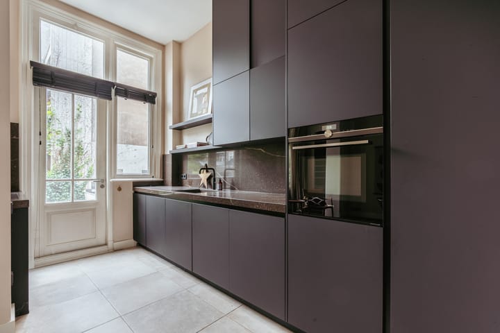 Photo 11 of Van Baerlestraat 152-H