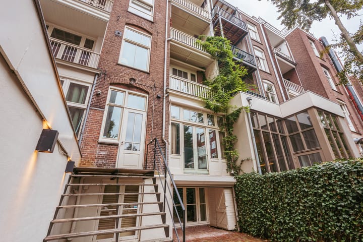 Photo 16 of Van Baerlestraat 152-H