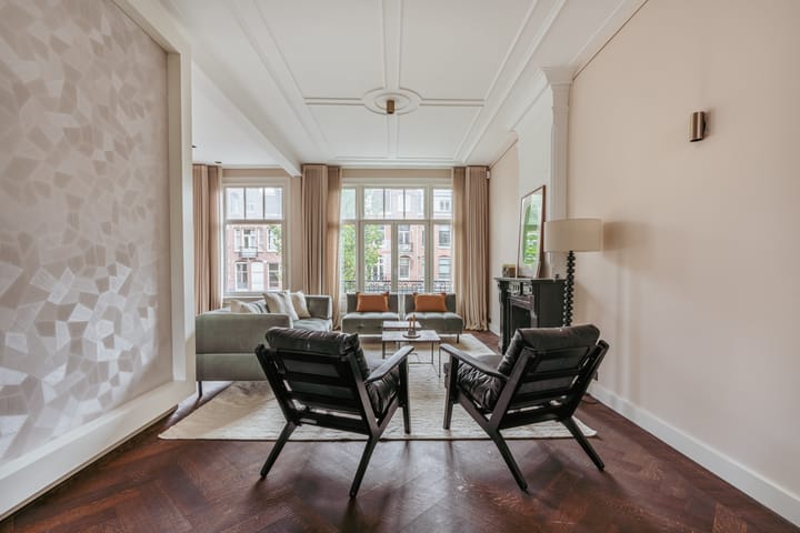 Photo 23 of Van Baerlestraat 152-H