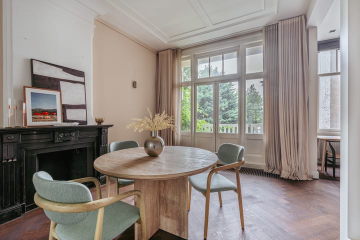 Photo 26 of Van Baerlestraat 152-H