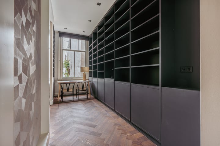 Photo 27 of Van Baerlestraat 152-H