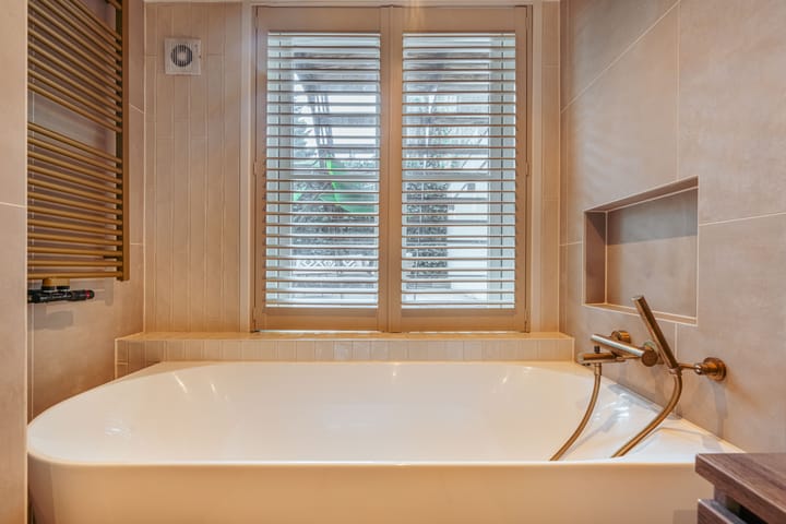 Photo 40 of Van Baerlestraat 152-H