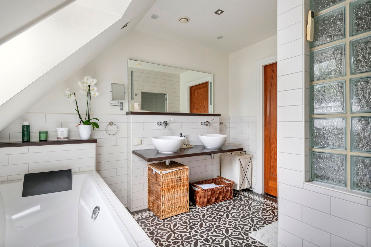 Foto 80 van Voorstraat 12