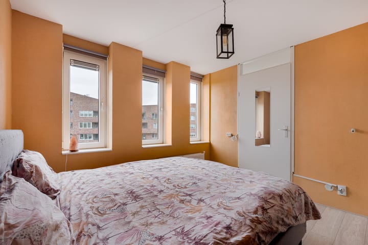 Foto 16 van Marsmanplein 138