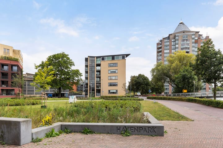 Foto 25 van Kanaalstraat 308