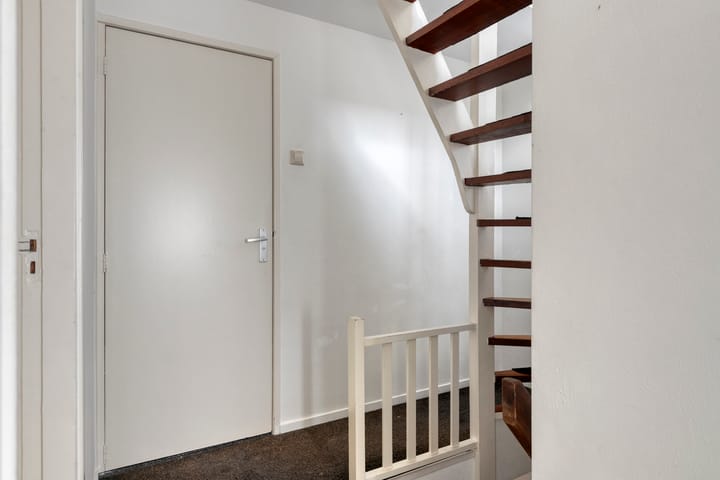 Photo 14 of Frederik Hendrikstraat 48