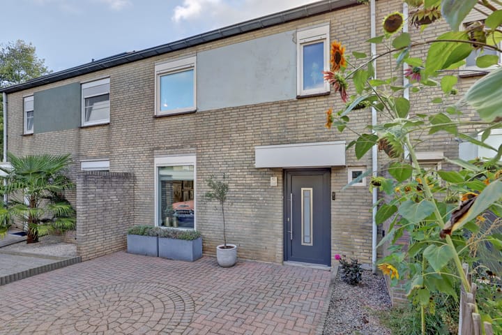 Photo 2 of Pater Beekerplein 10