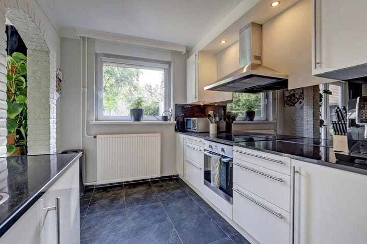 Photo 4 of Pater Beekerplein 10