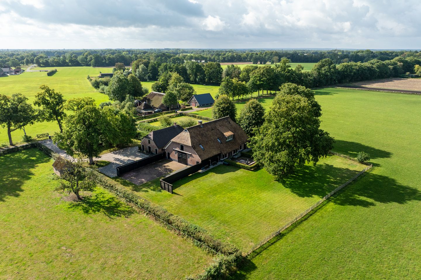 Photo 1 of Dijkhuizerweg 25