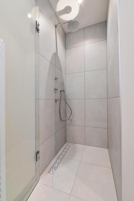 Foto 13 van Van Baerlestraat 38-2