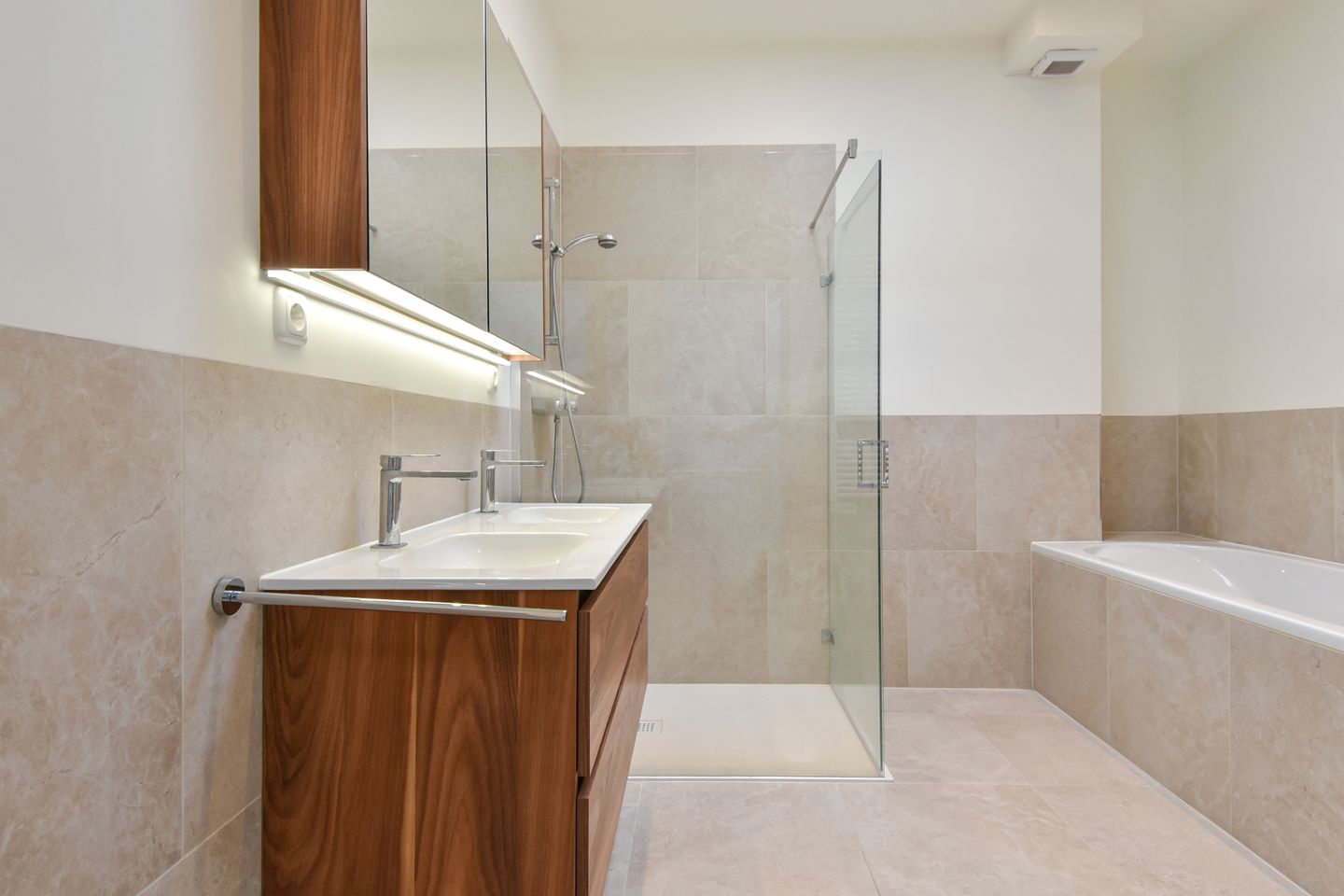 Foto 4 van Van Alkemadelaan 173