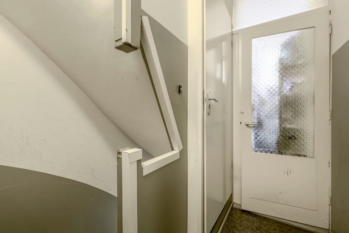 Photo 7 of Lange Hilleweg 67-B