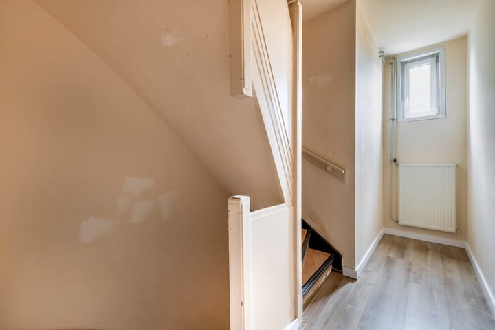 Photo 8 of Lange Hilleweg 67-B