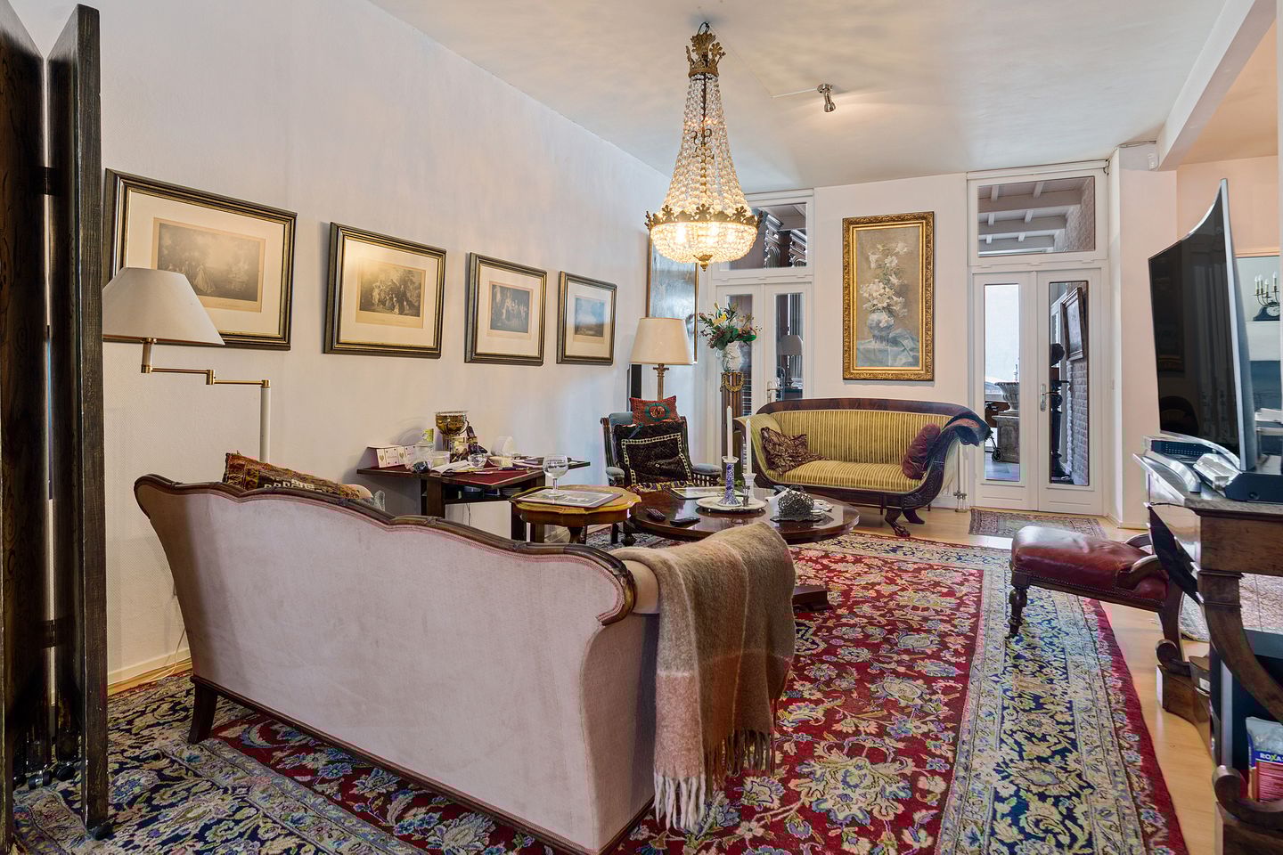 Photo 5 of Helmstraat 8-B