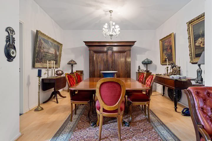 Photo 9 of Helmstraat 8-B