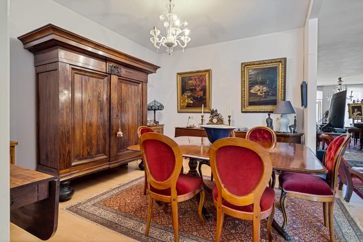 Photo 10 of Helmstraat 8-B