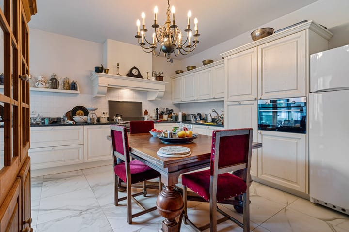 Photo 11 of Helmstraat 8-B