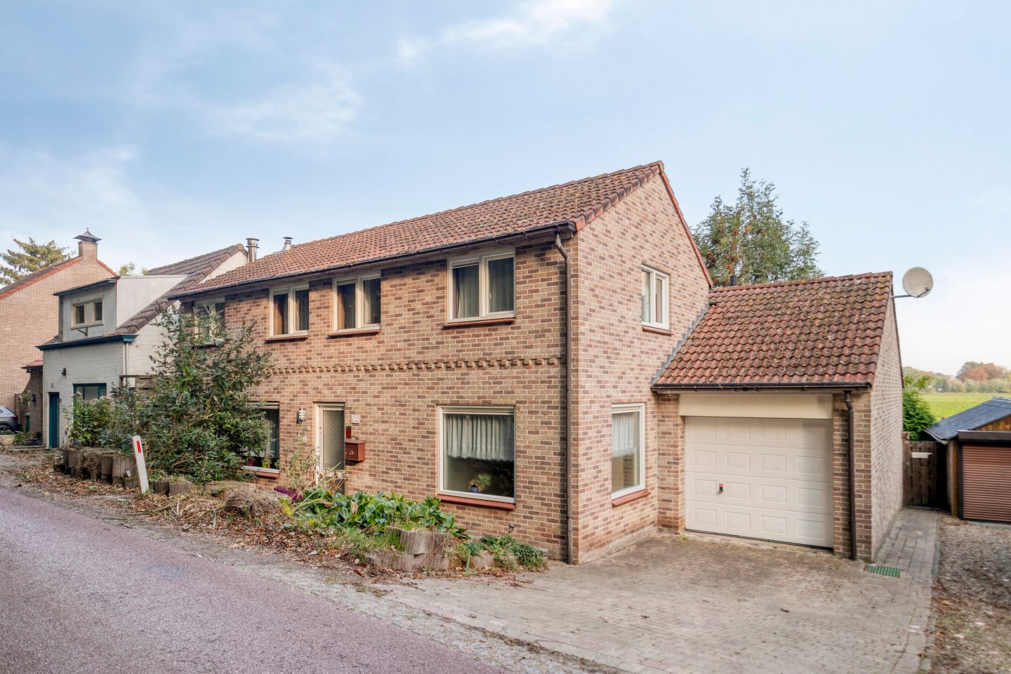 Foto 1 van Hoek en Bosch 8