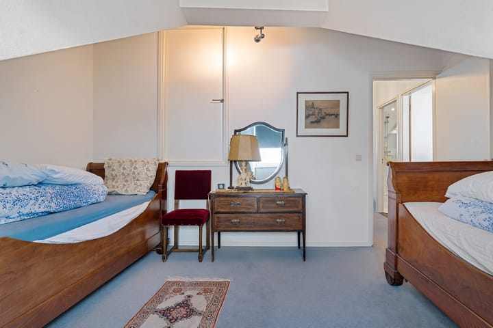 Photo 26 of Helmstraat 8-B