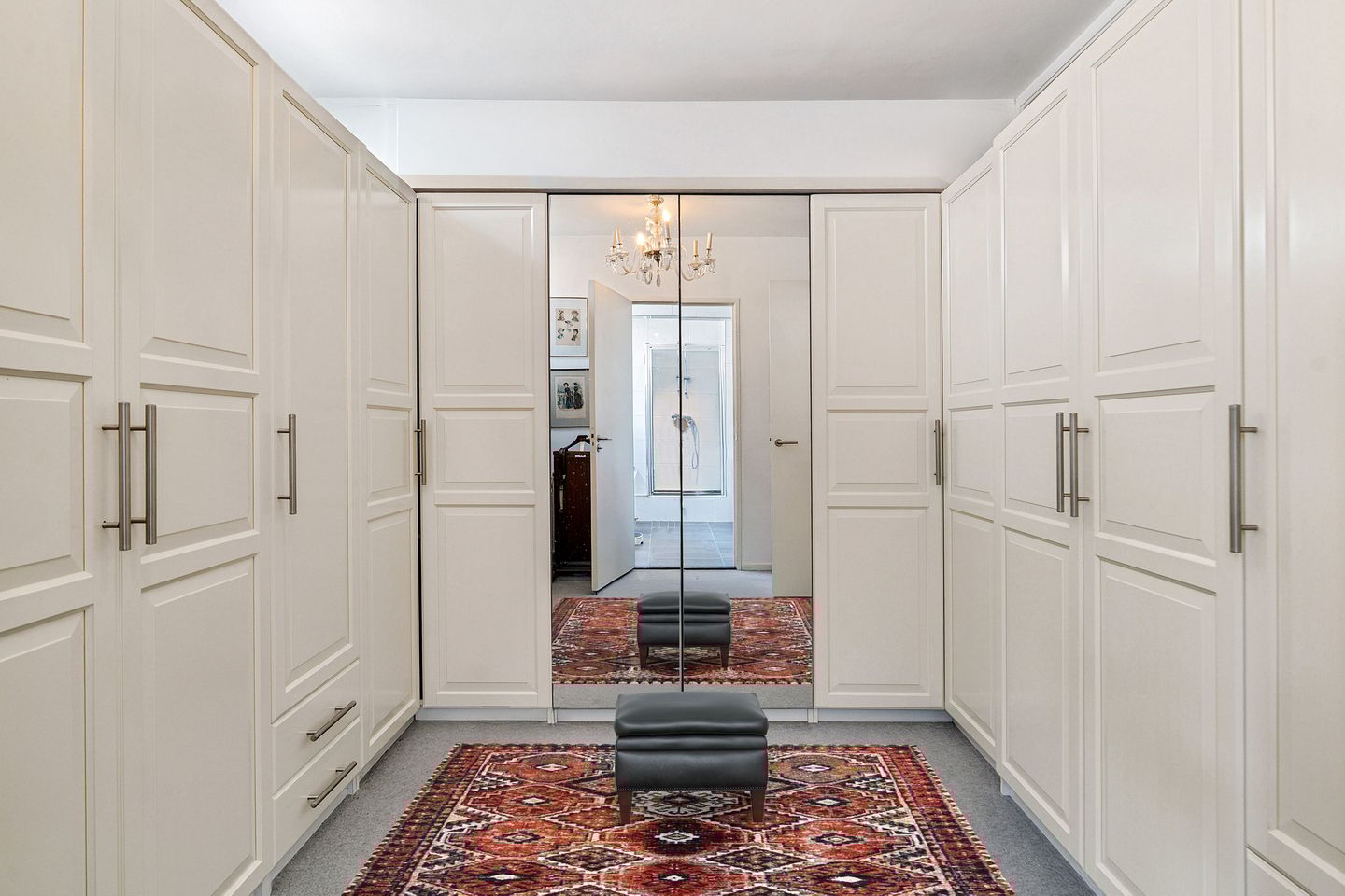 Photo 35 of Helmstraat 8-B