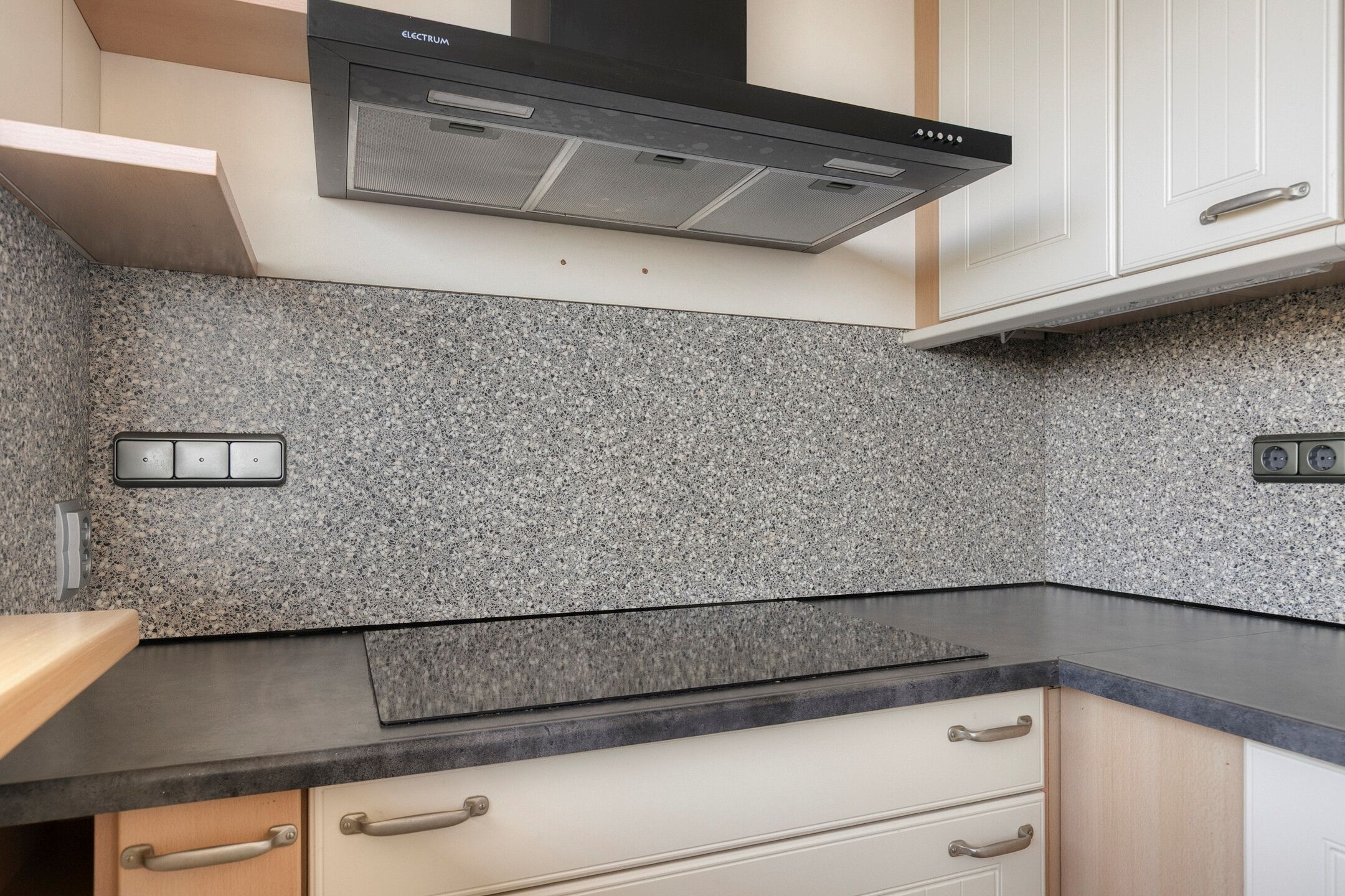 Foto 15 van Antwerpenstraat 88