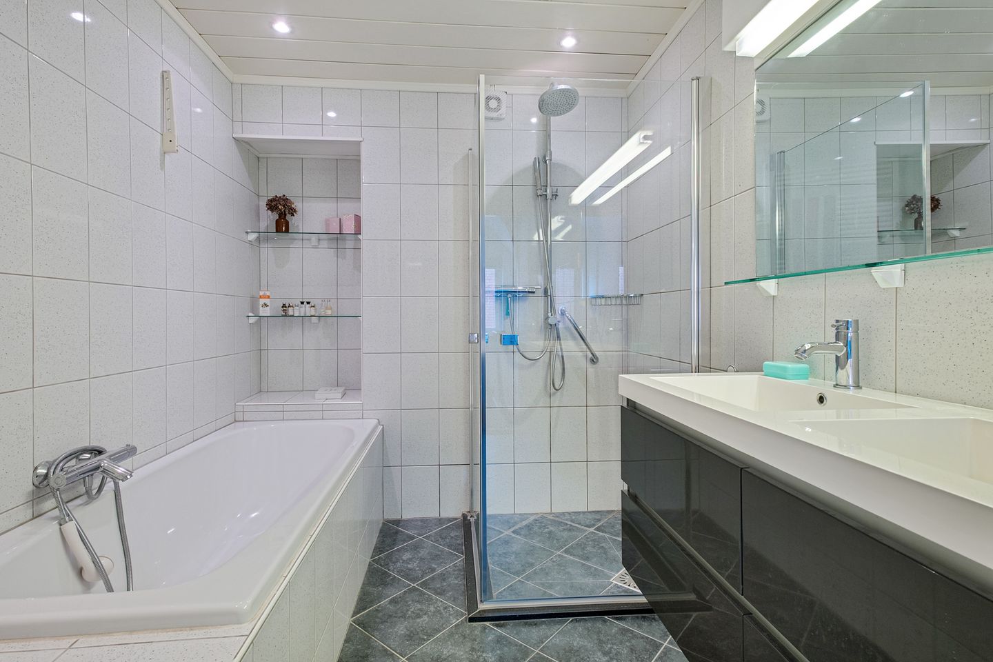 Foto 40 van Van Alphenstraat 5