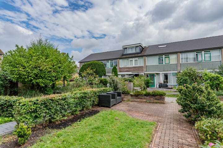 Photo 28 of M.Dotingalaan 32