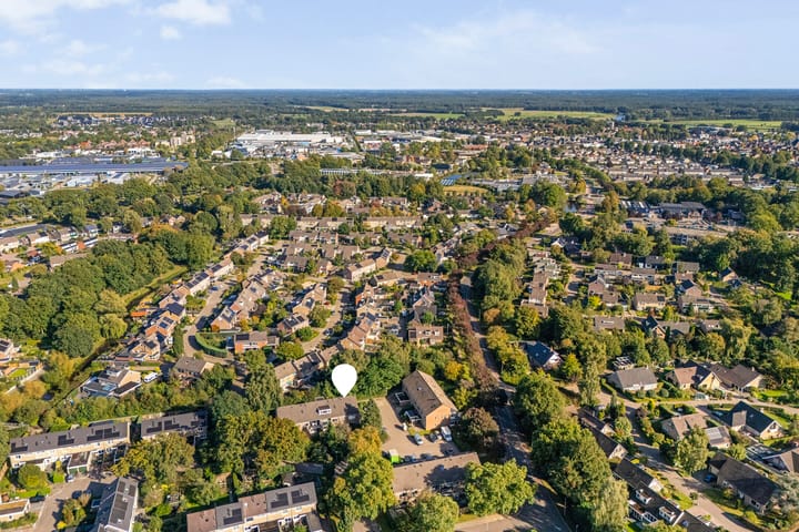 Photo 4 of Tuinfluiterstraat 41