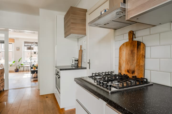 Foto 9 van Jan van Riebeekstraat 18-2