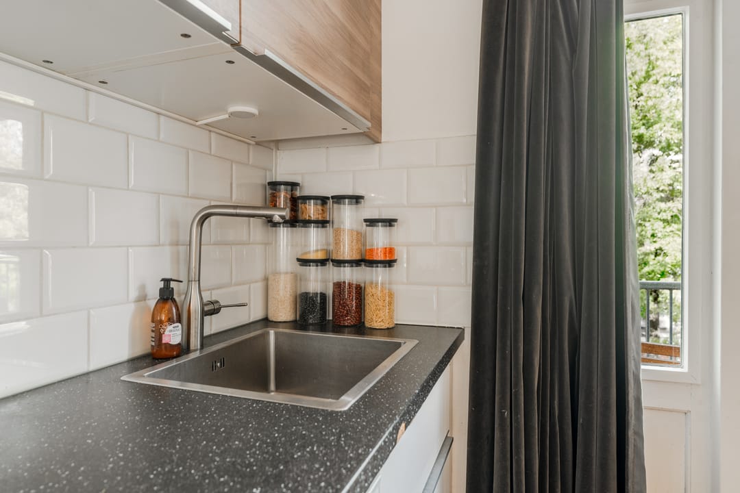 Photo 13 of Jan van Riebeekstraat 18-2