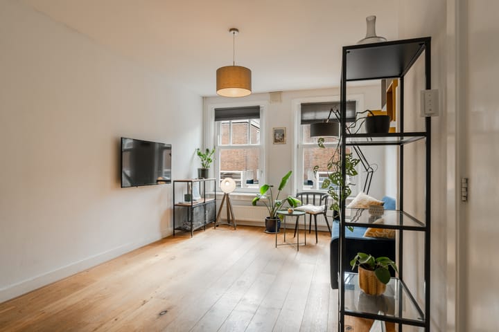 Foto 17 van Jan van Riebeekstraat 18-2