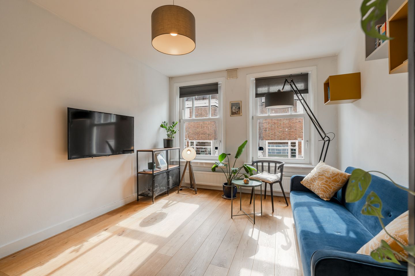 Photo 19 of Jan van Riebeekstraat 18-2