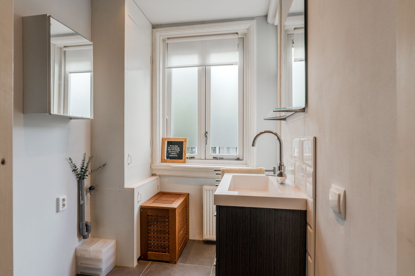 Photo 29 of Jan van Riebeekstraat 18-2