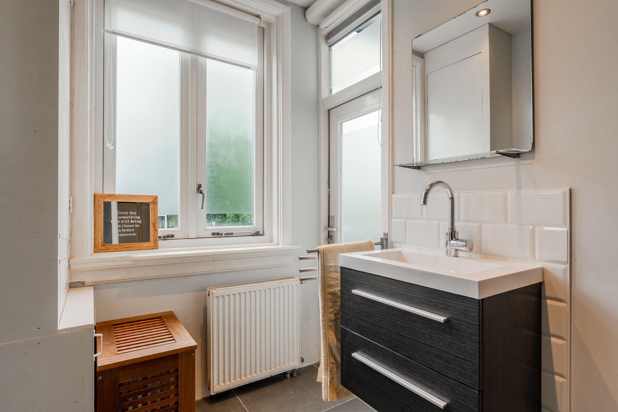 Photo 30 of Jan van Riebeekstraat 18-2