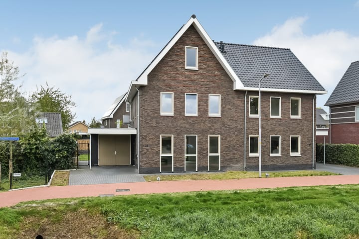 Photo 4 of Kruisbessenstraat 39