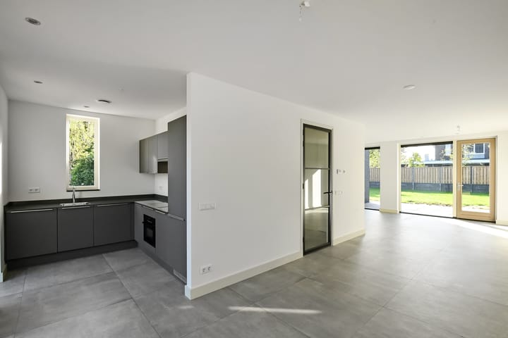 Photo 11 of Kruisbessenstraat 39