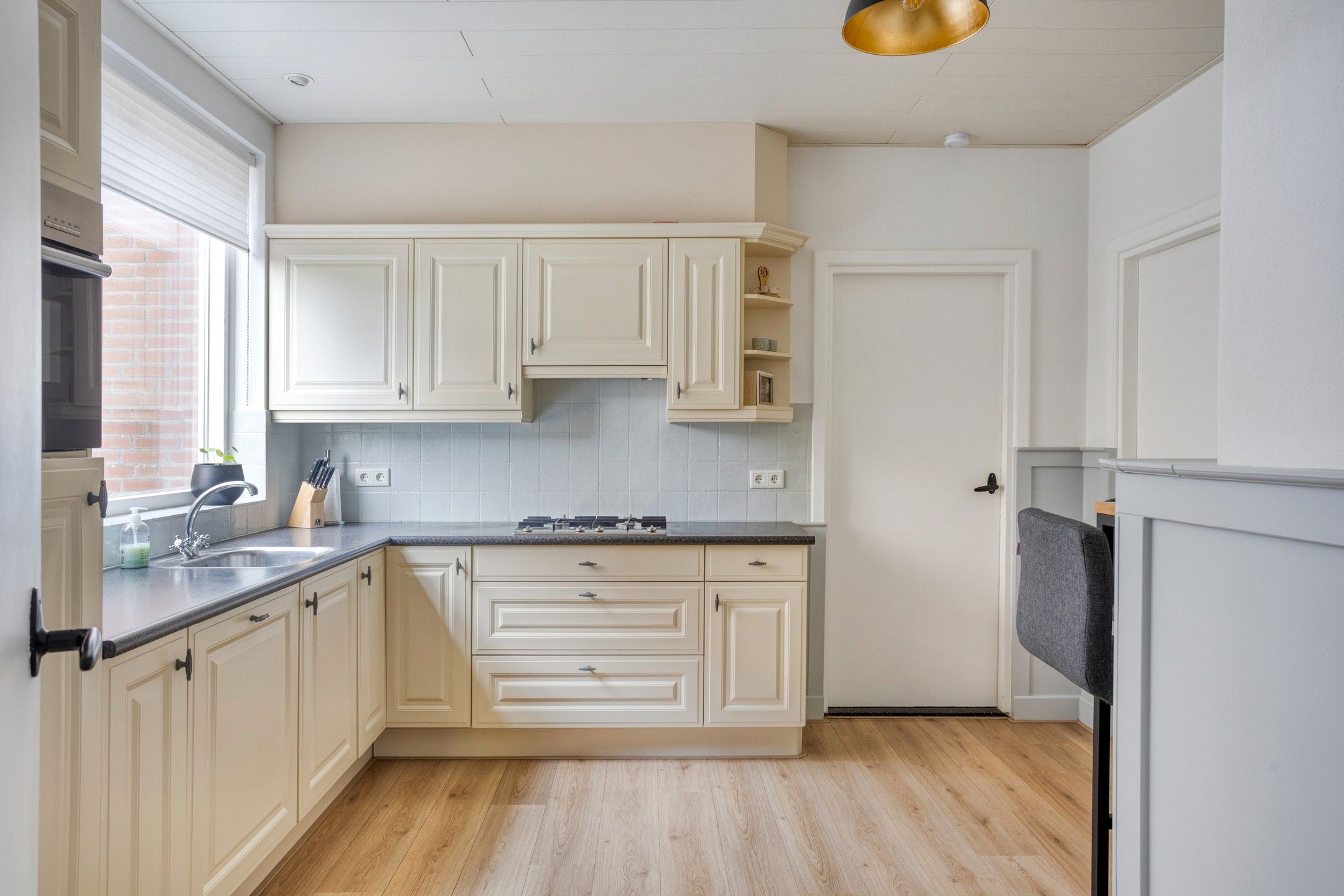 Foto 9 van Burgem van Hultenstraat 30