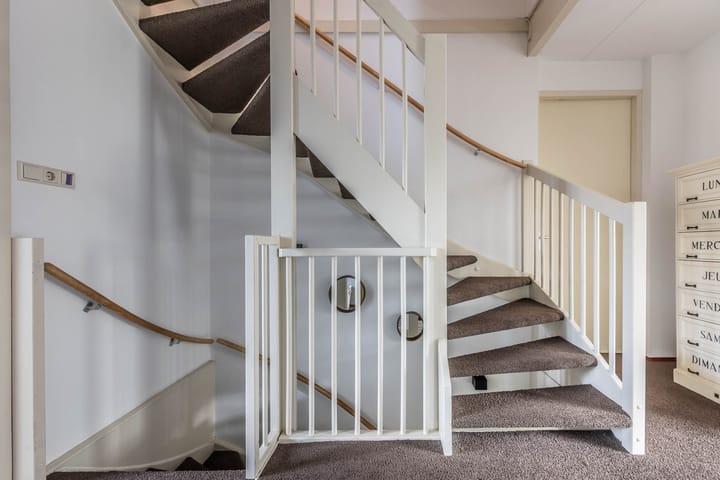 Foto 32 van Rechtsbuitenstraat 2