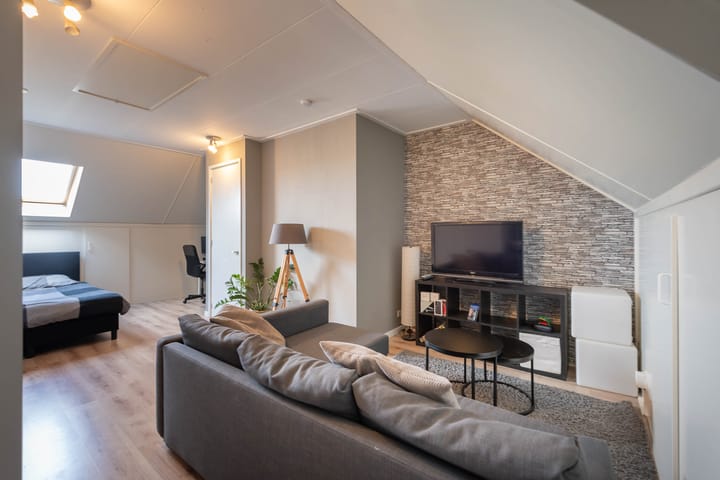 Foto 34 van Rechtsbuitenstraat 2