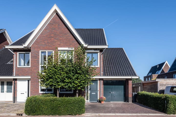 Foto 43 van Rechtsbuitenstraat 2