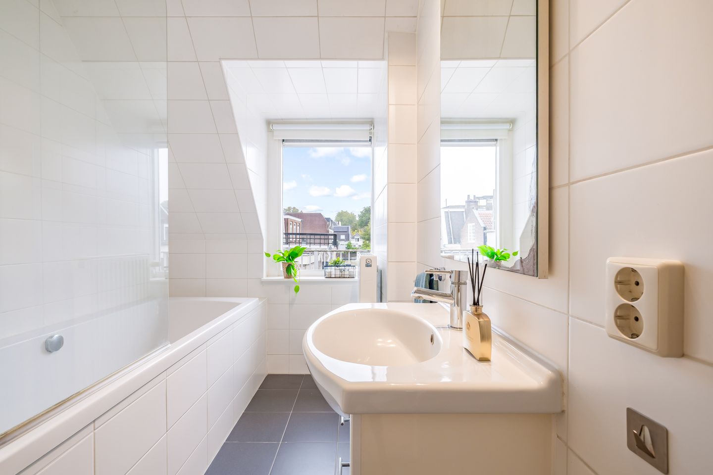 Foto 19 van Lange Nieuwstraat 84-B