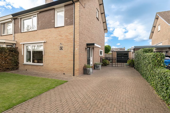 Photo 2 of Prins Frederik Hendrikstraat 3