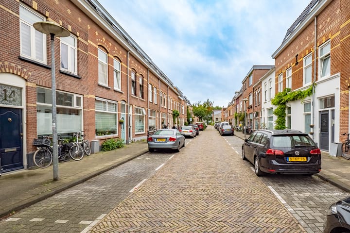 Photo 16 of Narcisstraat 8-B