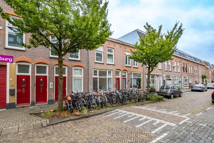 Photo 19 of Narcisstraat 8-B