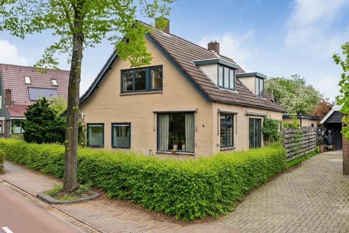 Photo 2 of Hoofdstraat 23