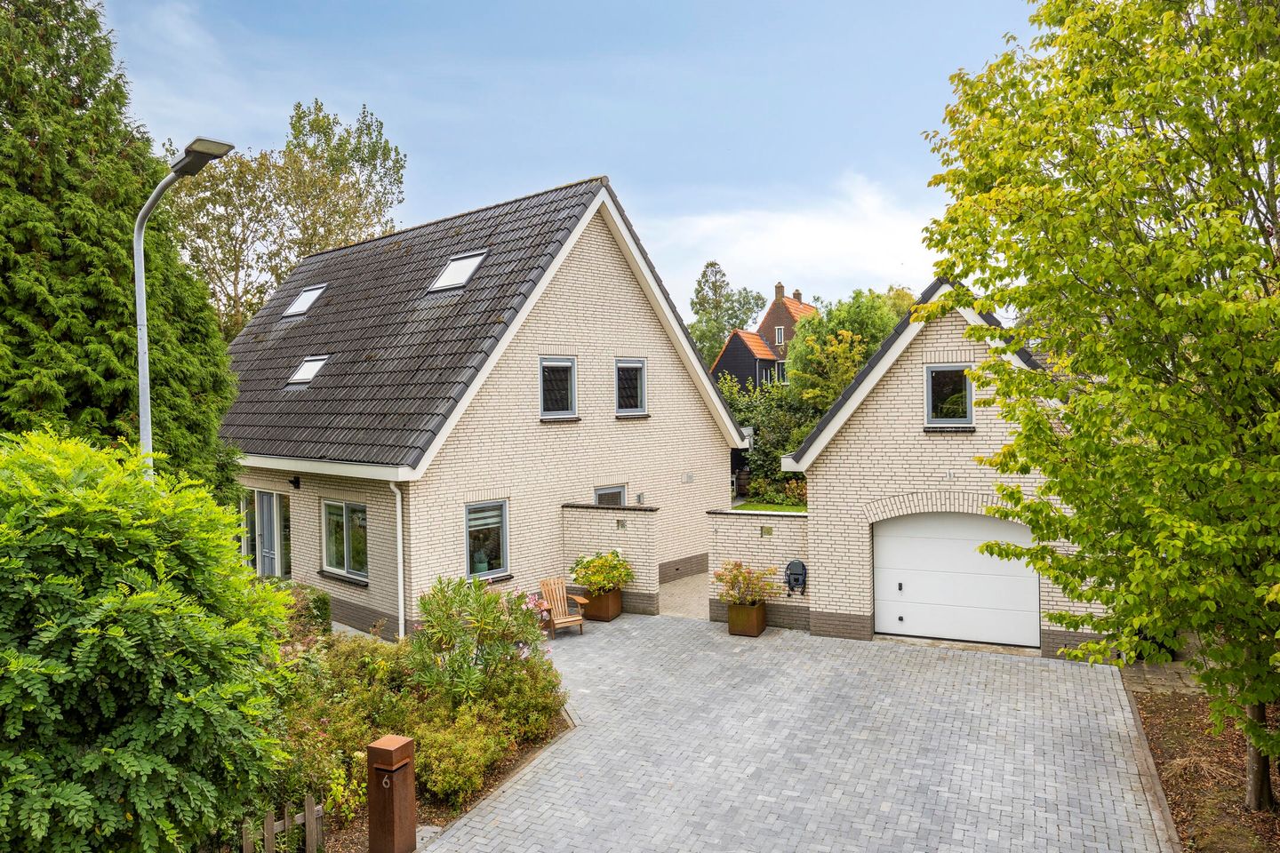 Foto 1 van Diepenbrockstraat 6