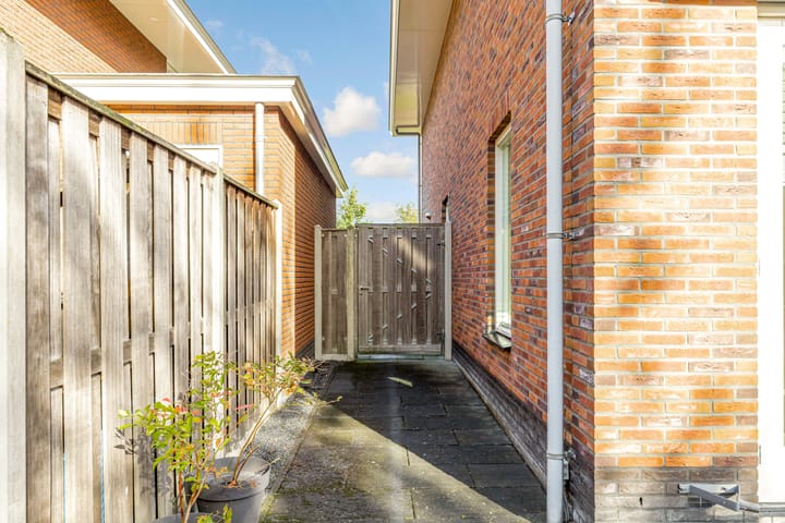 Photo 79 of Bezaan 43