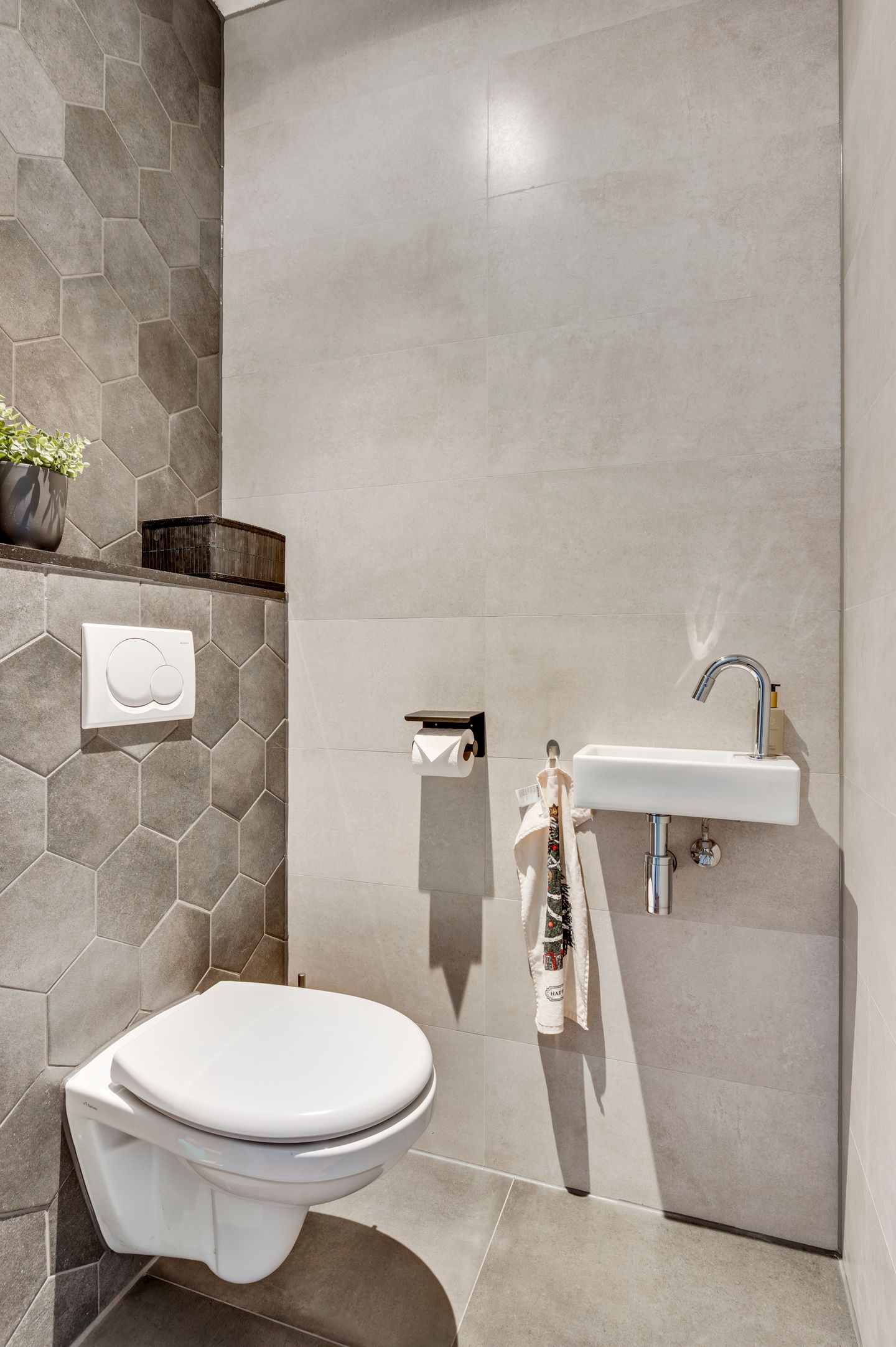 Photo 19 of St. Rochusstraat 12-F