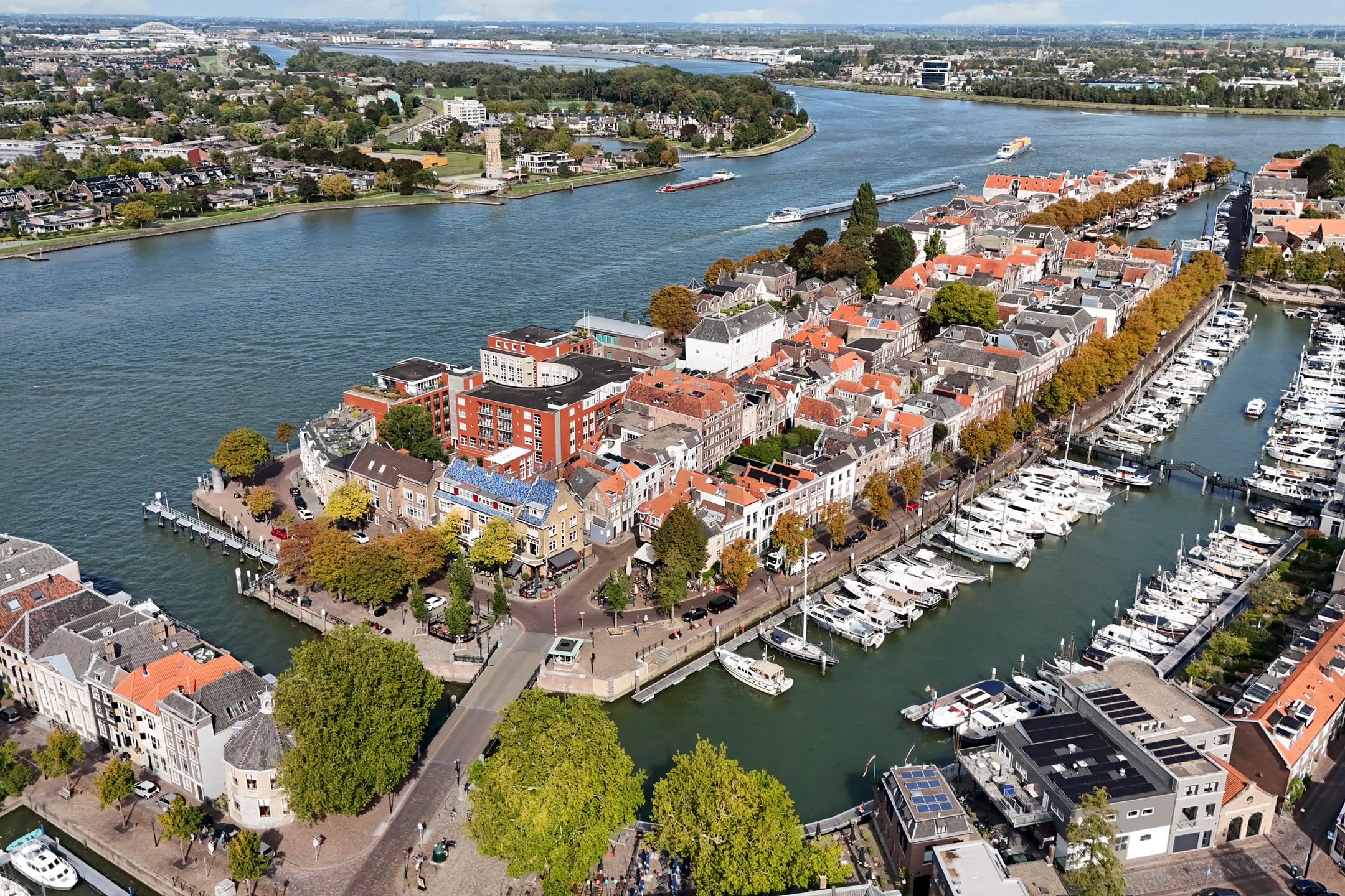 Photo 51 of Voorstraat 382-A